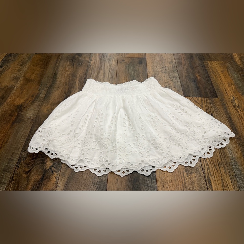 Gap Women’s White Eyelet Mini Skirt, Lined, Size Medium, NEW - Picture 2 of 6